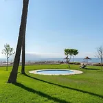 Sunny View Castillo Santa Clara *
